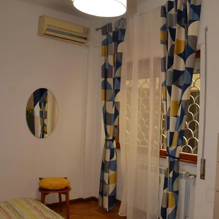 La Casa Di Cbrek Al Mare Di Lido * Lido di Ostia