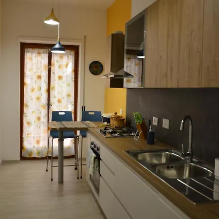 La Casa Di Cbrek Al Mare Di Lido Apartment *